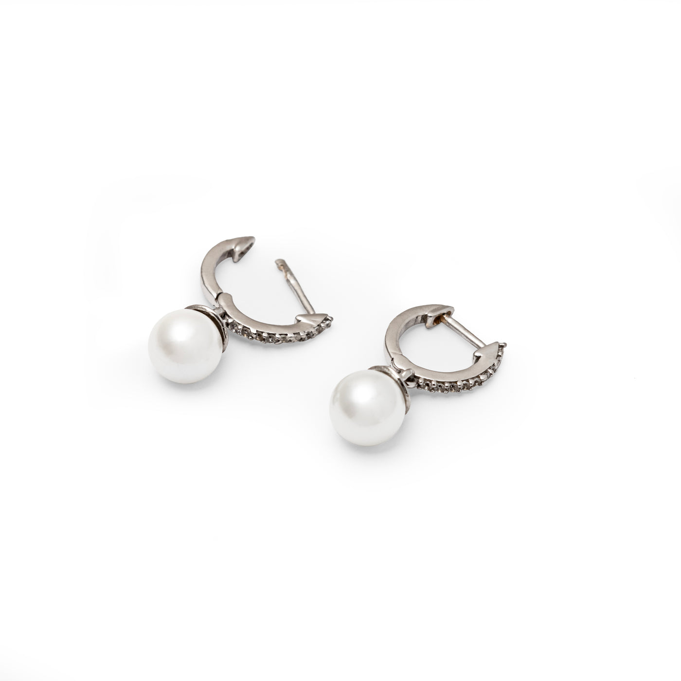 Hanging Pearl Earrings