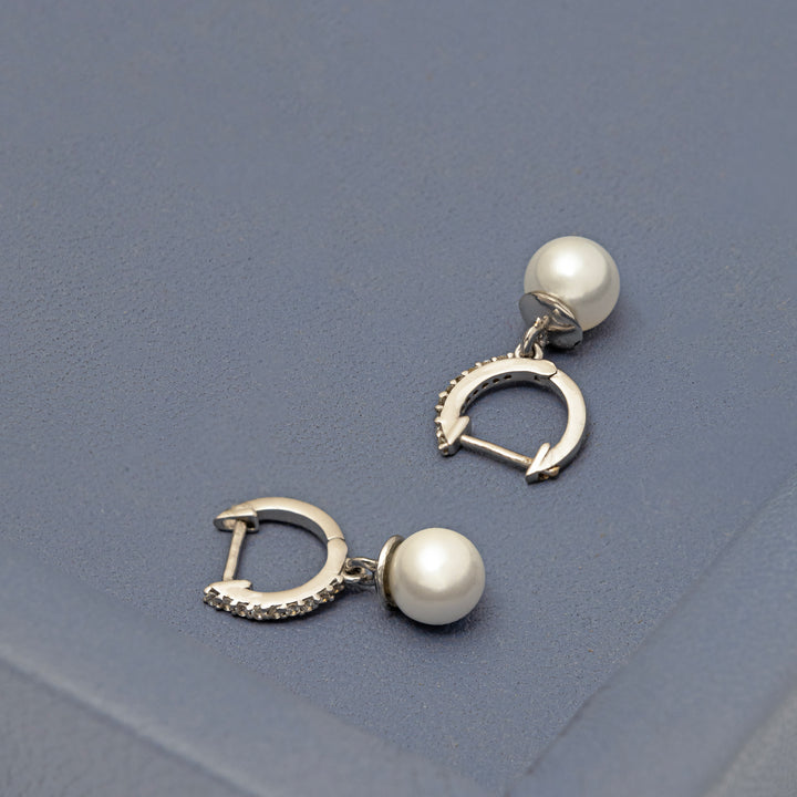 Hanging Pearl Earrings